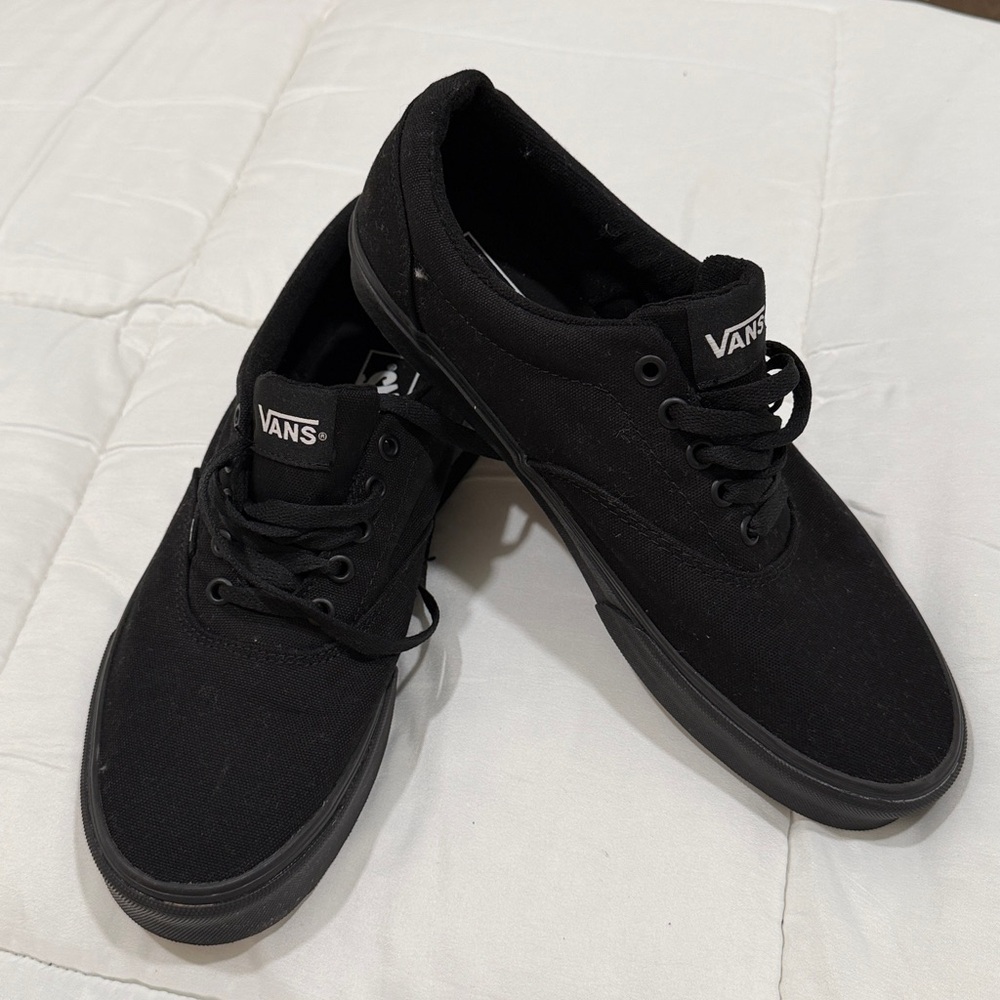 Vans Men's Classic Black Sneakers